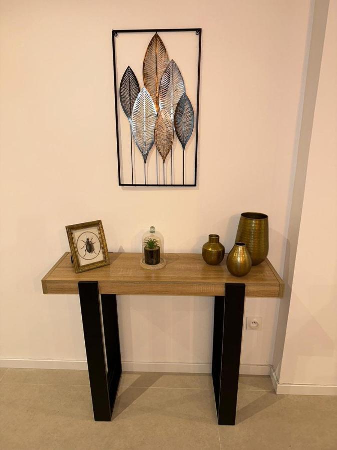 The Charming Two-bedroom Parilly Republic Appartamento *